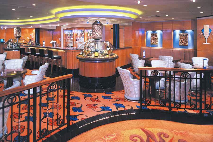 Uno de los Bares a bordo del Norwegian Spirit CRUCEROS OFERTA NCL NORWEGIAN SPIRIT DESCUENTOS CRUCEROS MEDITERRANEO